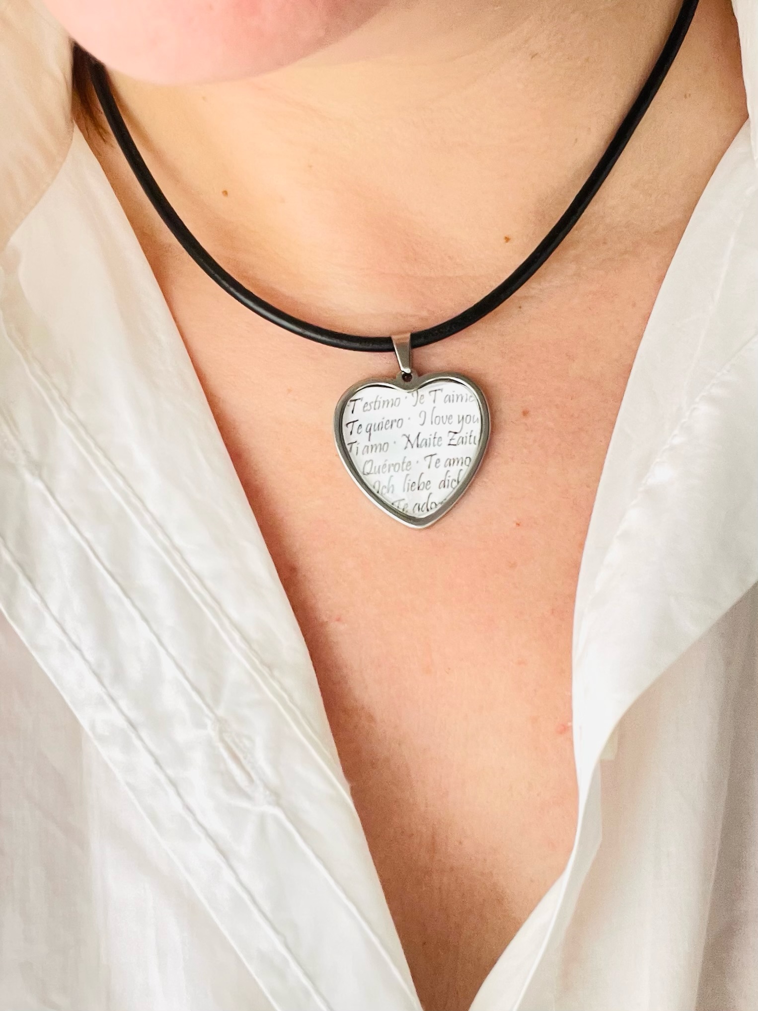 COLLARLOVE3